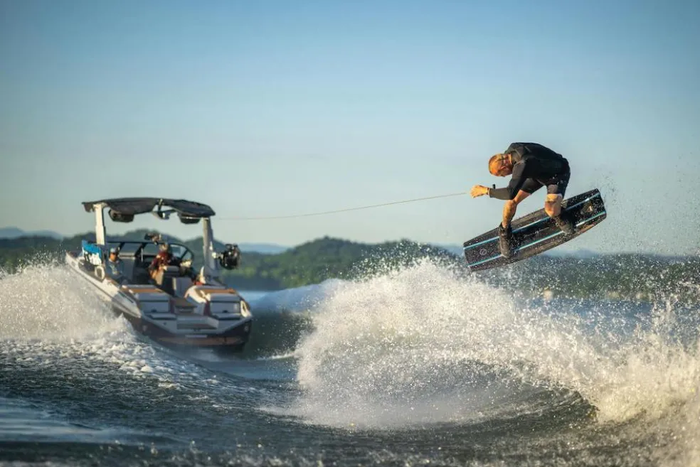 Hyperlite Kruzr-GLS Wakeboard 2026