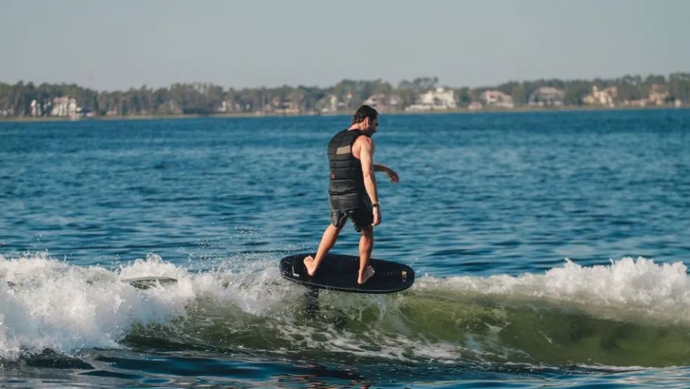 Ronix Blackbird Foil Board | 29" Velo Mast High Aspect Foil Package 2026