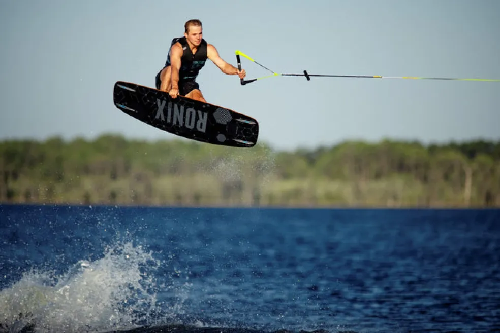 Ronix 2025 Parks Wakeboard | Parks Bindings